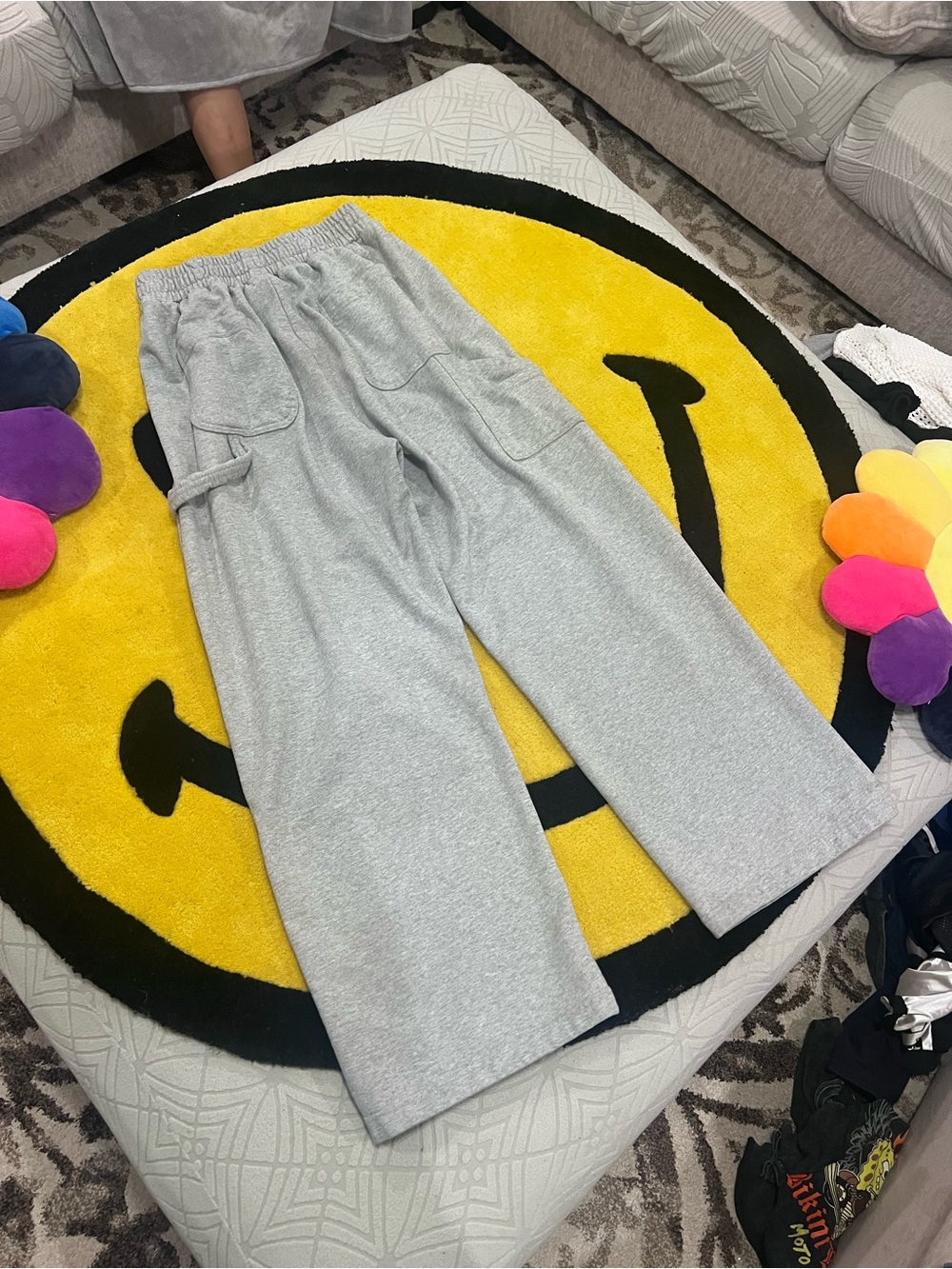YoungLA carpenter sweats in medium